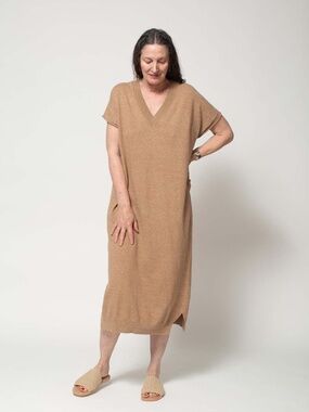 CORDERA The Soft Cotton V-Neck Dress in Taupe Flecked Cotton Melange Monica SS22